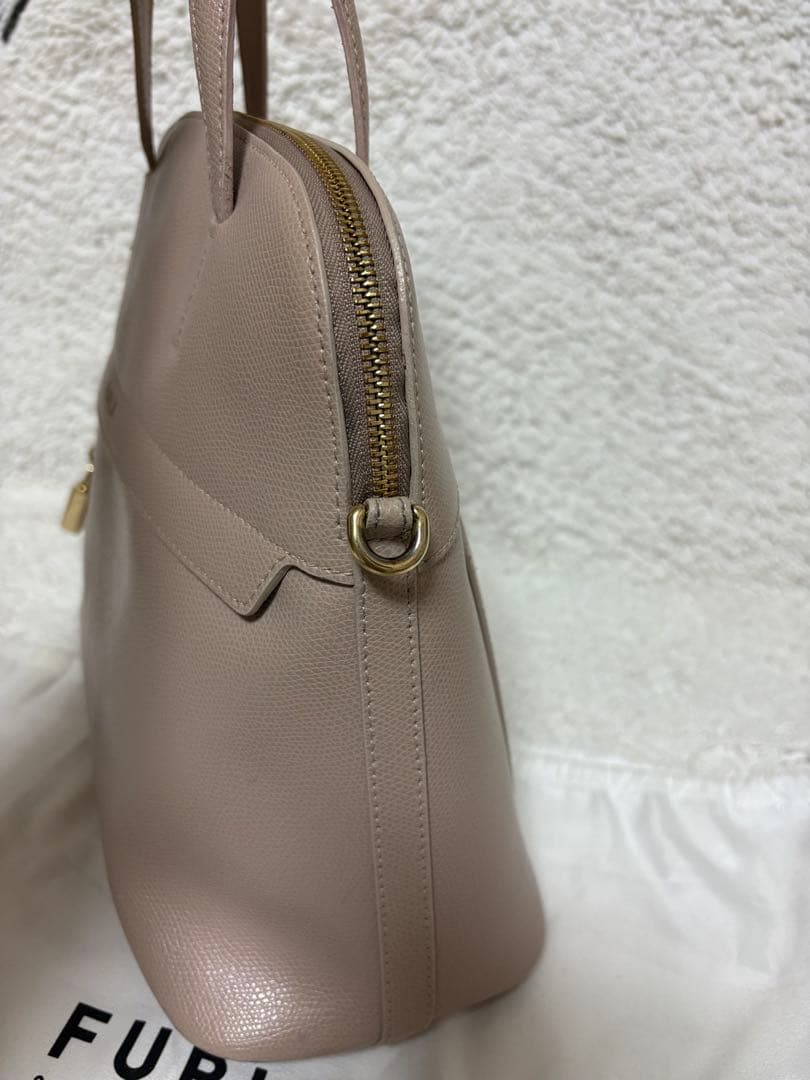 【美品】フルラ　新型パイパー　ハンドバッグ　ショルダーバッグ　ベージュピンク