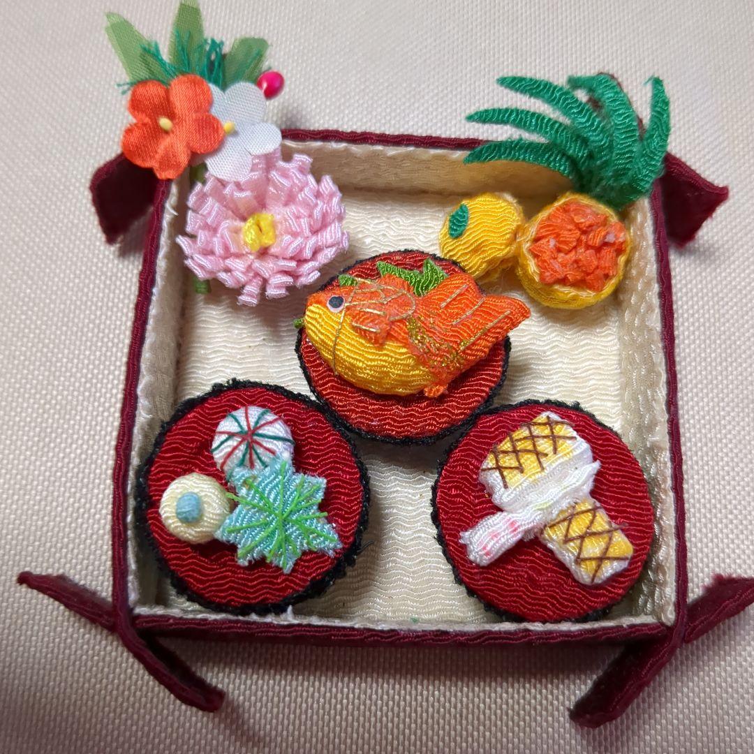 ちりめん細工　　おせち　料理　籠盛など　11点　（12月7日　4点追加しました）