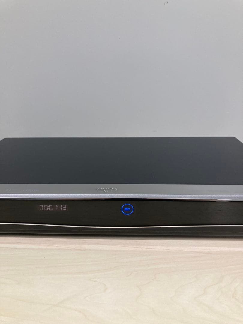 めっちゃ綺麗　シャープ　AQUOS ブルーレイ　BD-W 560