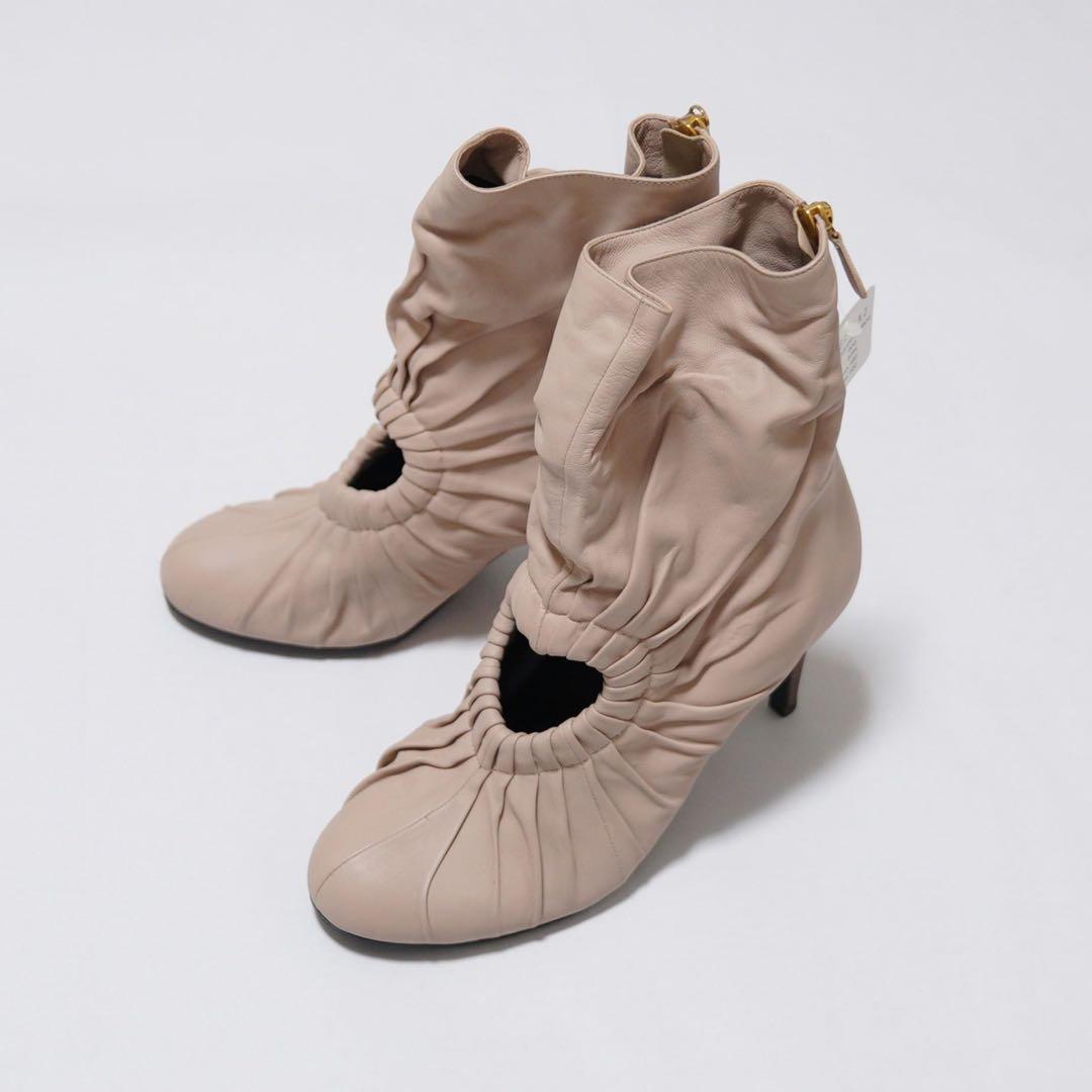 新品タグ付　モスキーノ　ピンク　ショートブーツ　ハート　ヒール