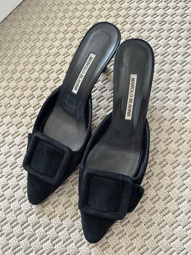 Manolo Blahnik ブラックミュール