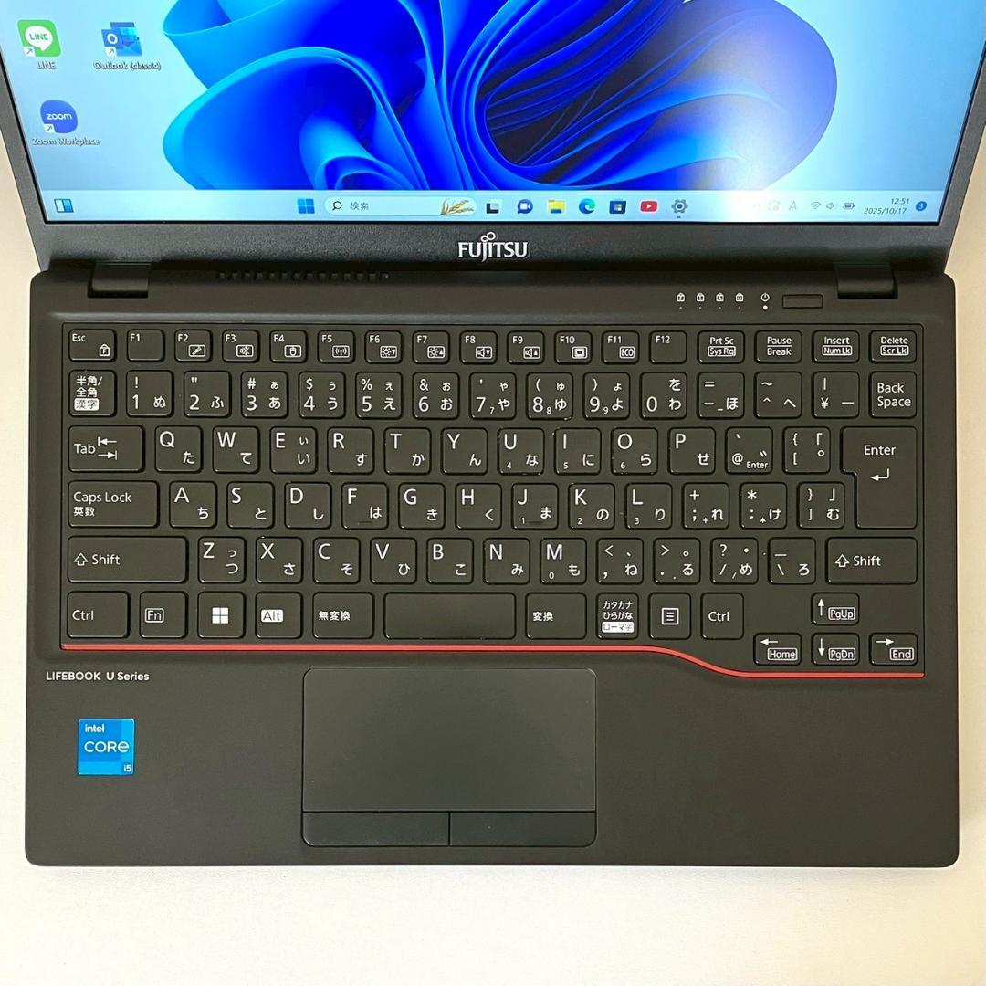★美品★ 2022年製 第12世代i5 超軽量934g フルHD 富士通 378
