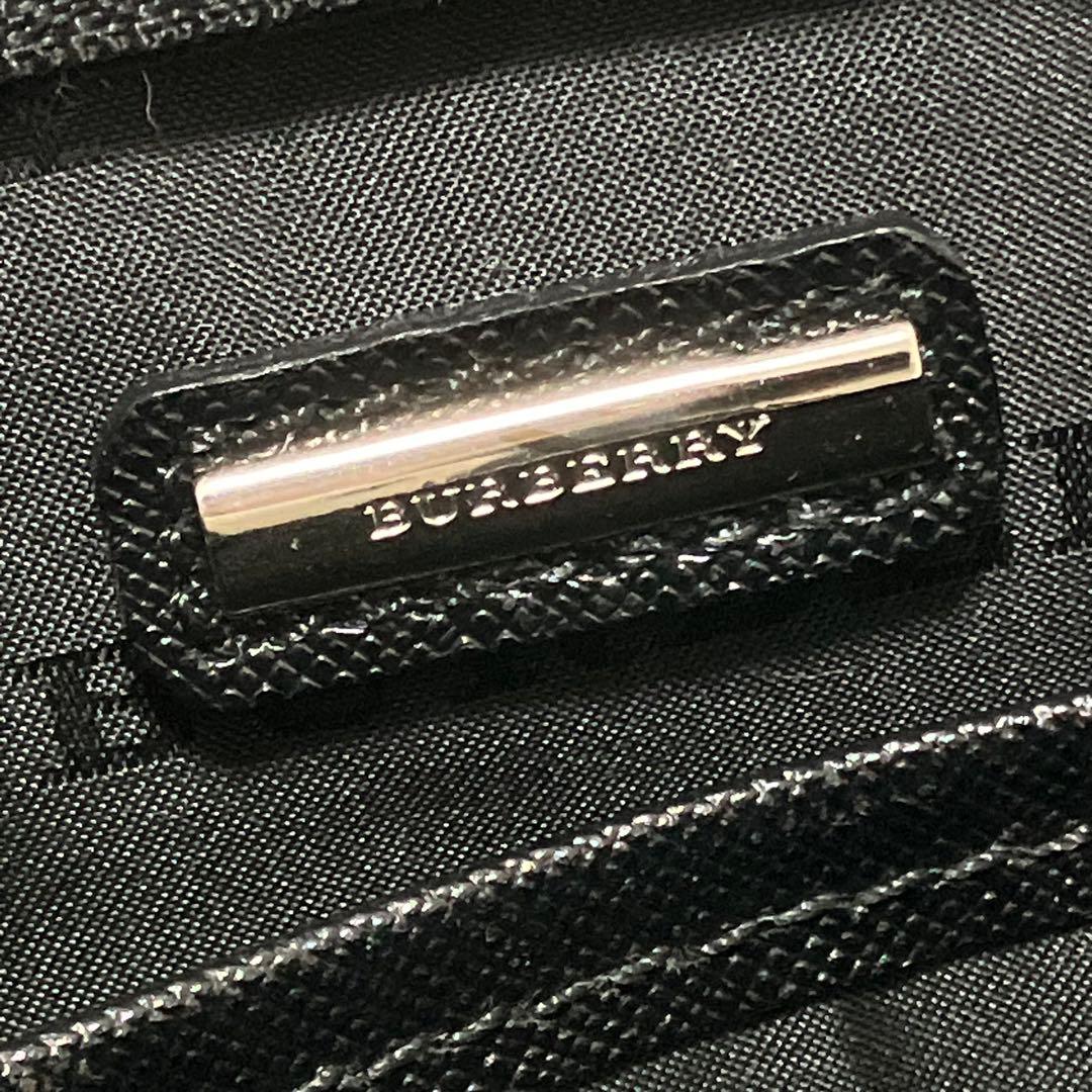 BURBERRY✨バーバリー　クラッチバッグ　レザー