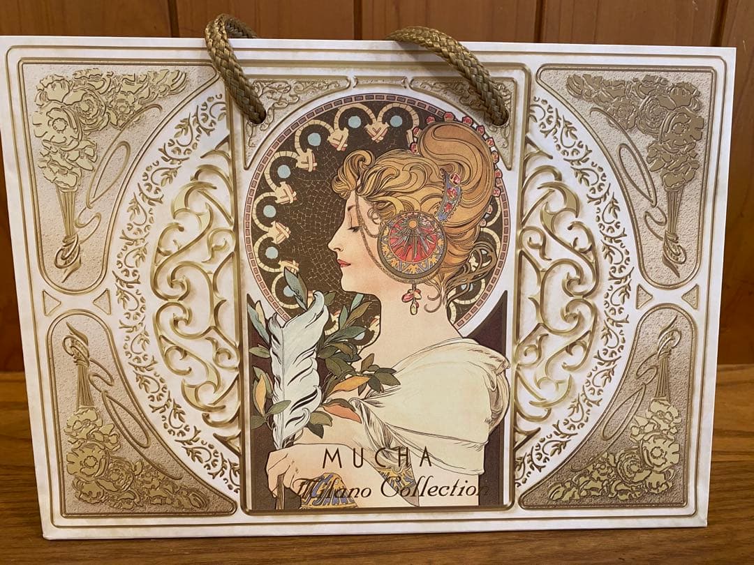 ミラノコレクション GR フェイスパウダー 2025 ショッパー付き　新品未開封