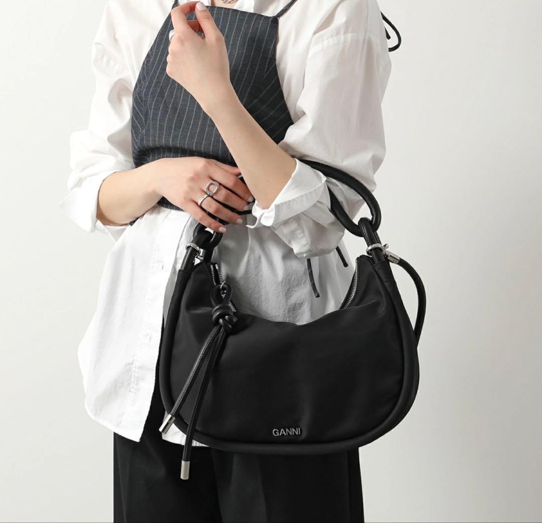 GANNI ガニー ハンドバッグ Knot Baguetteブラック