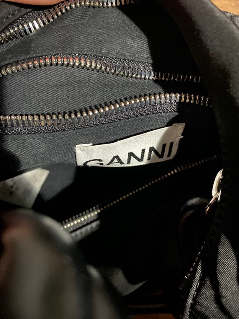 GANNI ガニー ハンドバッグ Knot Baguetteブラック