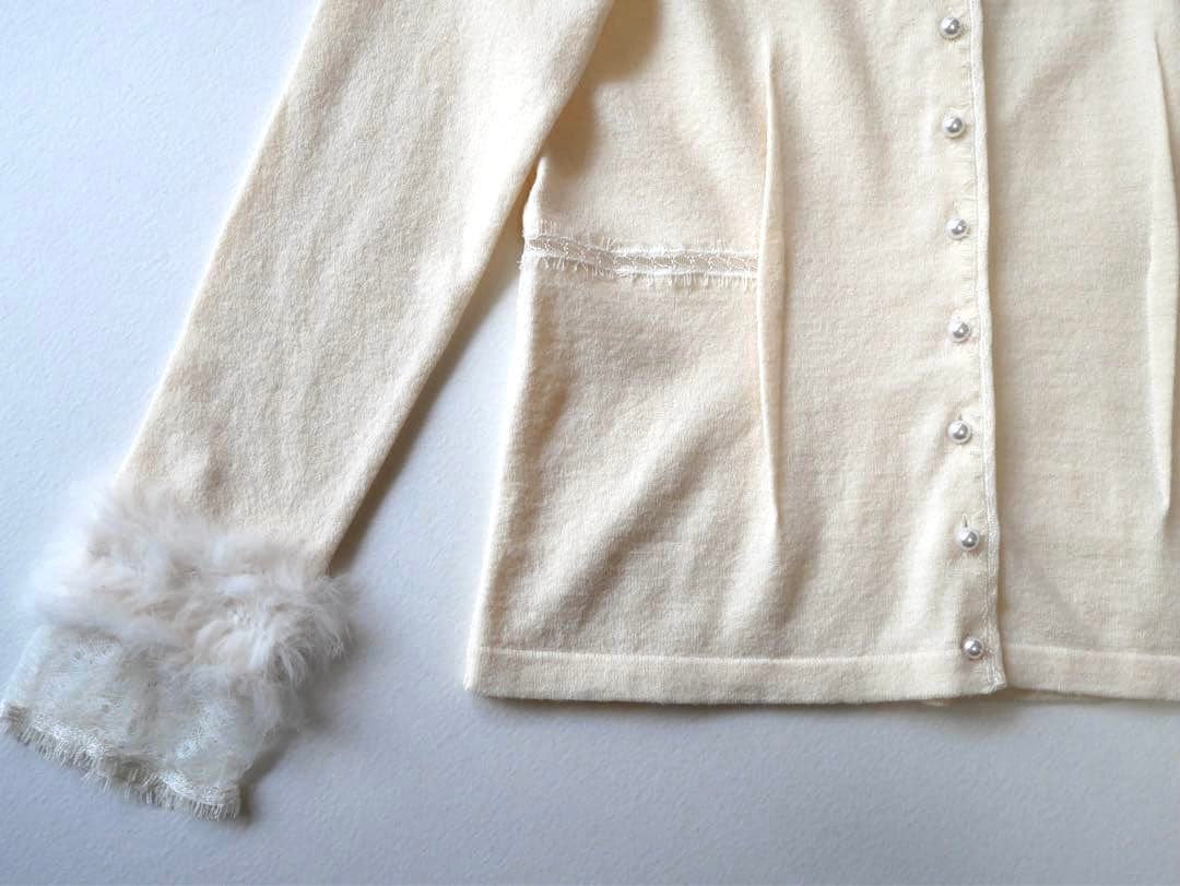 Blumarine レース×ファー パールボタン カーディガン ホワイト