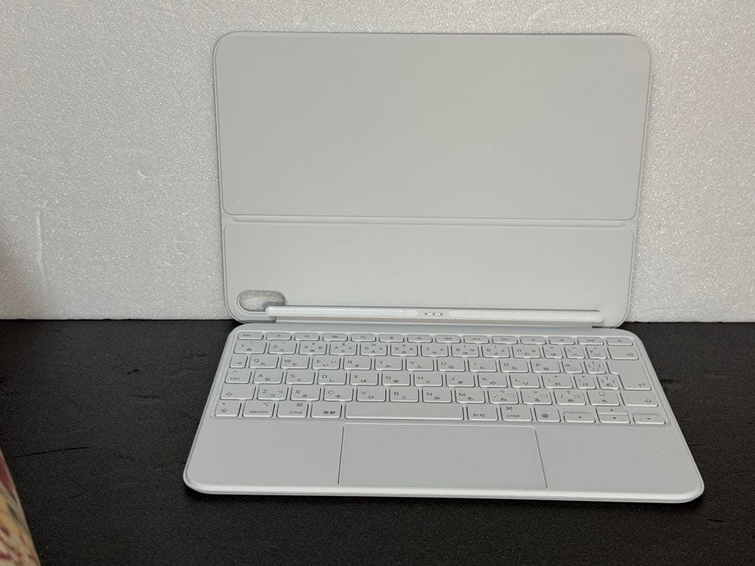 Apple 純正　iPad Magic Keyboard Folio A2695