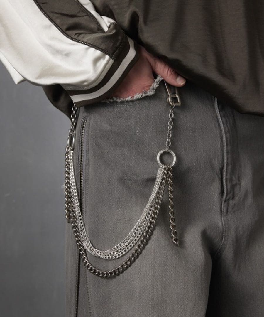 grancy グランシー　カラビナデザインレイヤリングウォレットチェーン