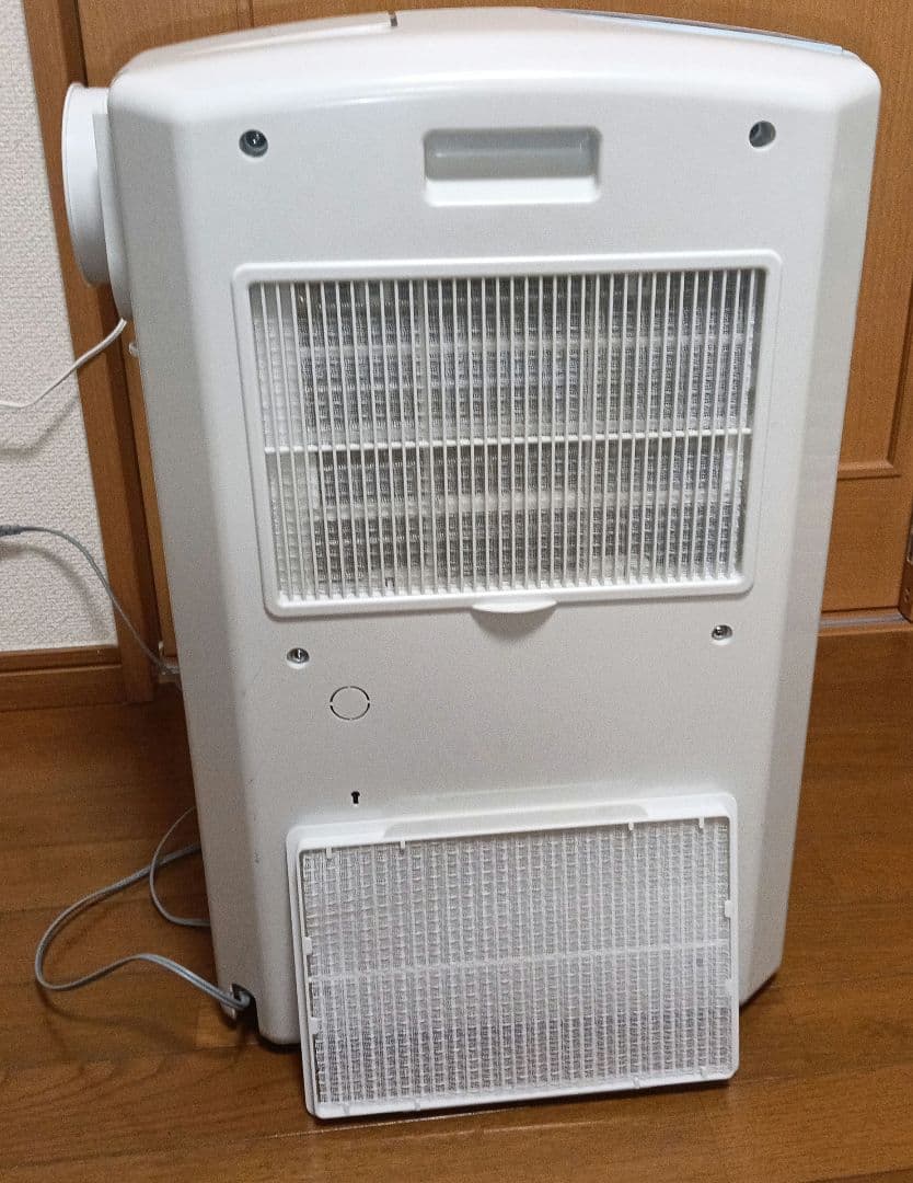 CORONA　スポットクーラー付き衣類乾燥除湿機。 2022年製。