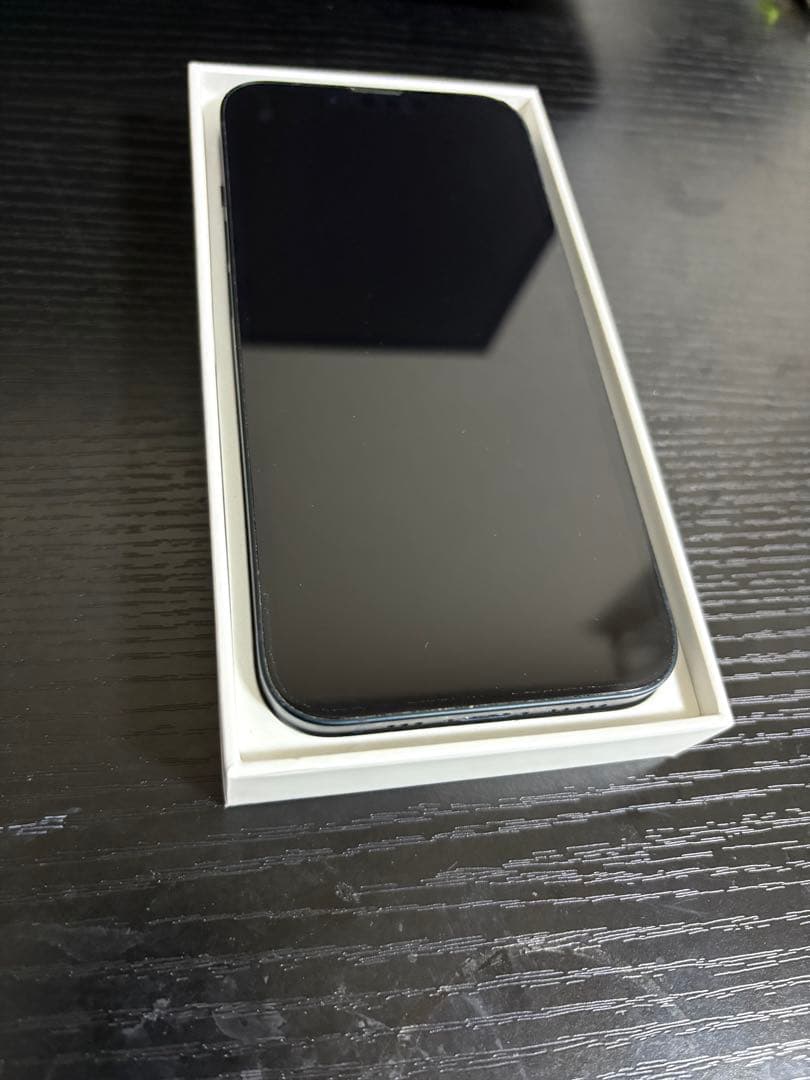 Apple iPhone 13ブラック 128GB本体 箱付き 大理石ケース付き