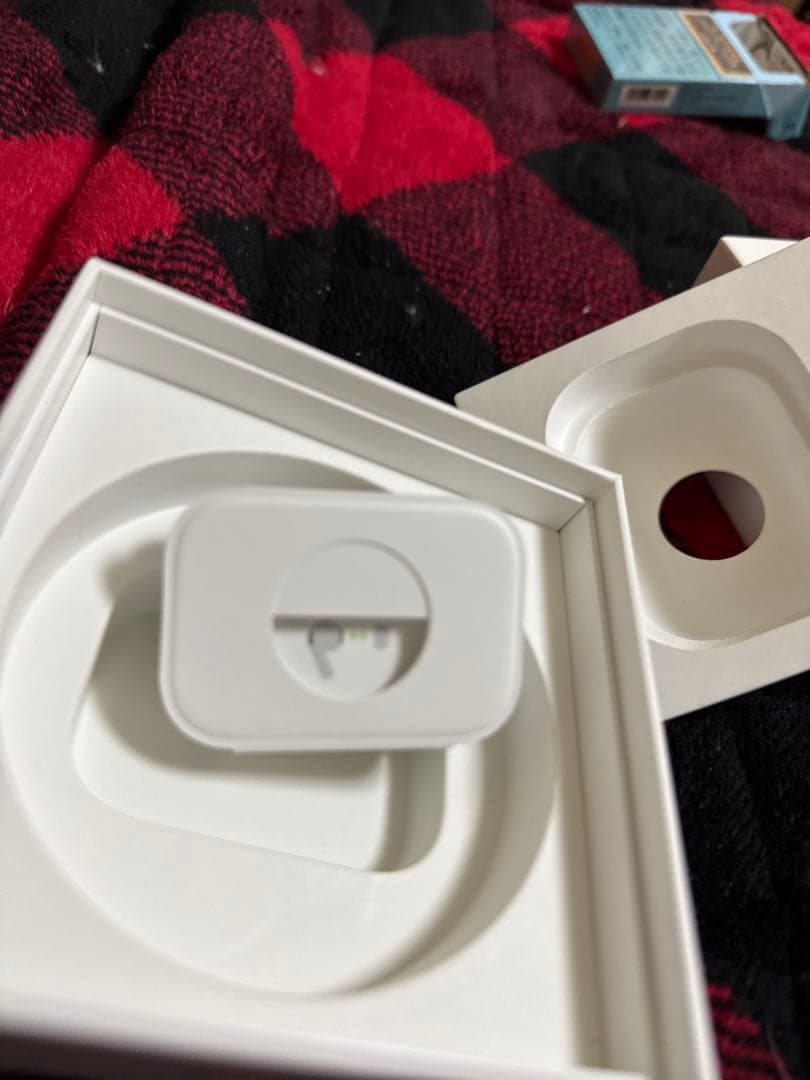 Y*a様 AirPods Pro 第2世代本体 充電ケース付き