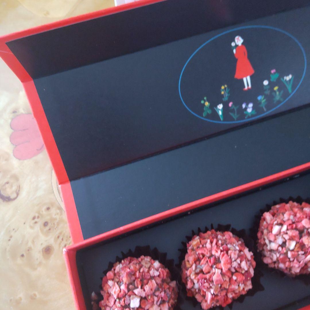 ♡sold out…♡ストロ ベリーシャンパントリュフ※ショッパー付き