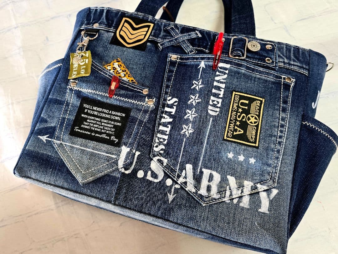 デニムリメイク 大きめ トートバッグ ❀サコッシュ❀ 底板付き