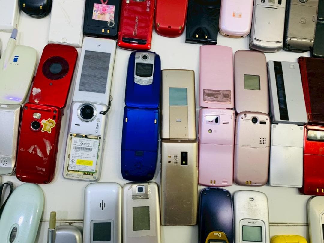 89Z 携帯電話 ガラケー 動作未確認品 修理パーツ取り/コレクション用