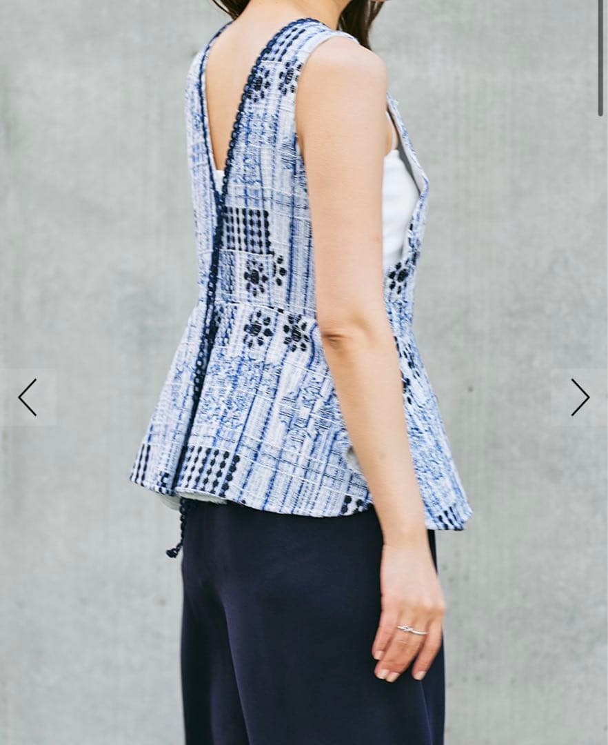 即完売DES PRÉS バスティングブリックジャカードベスト