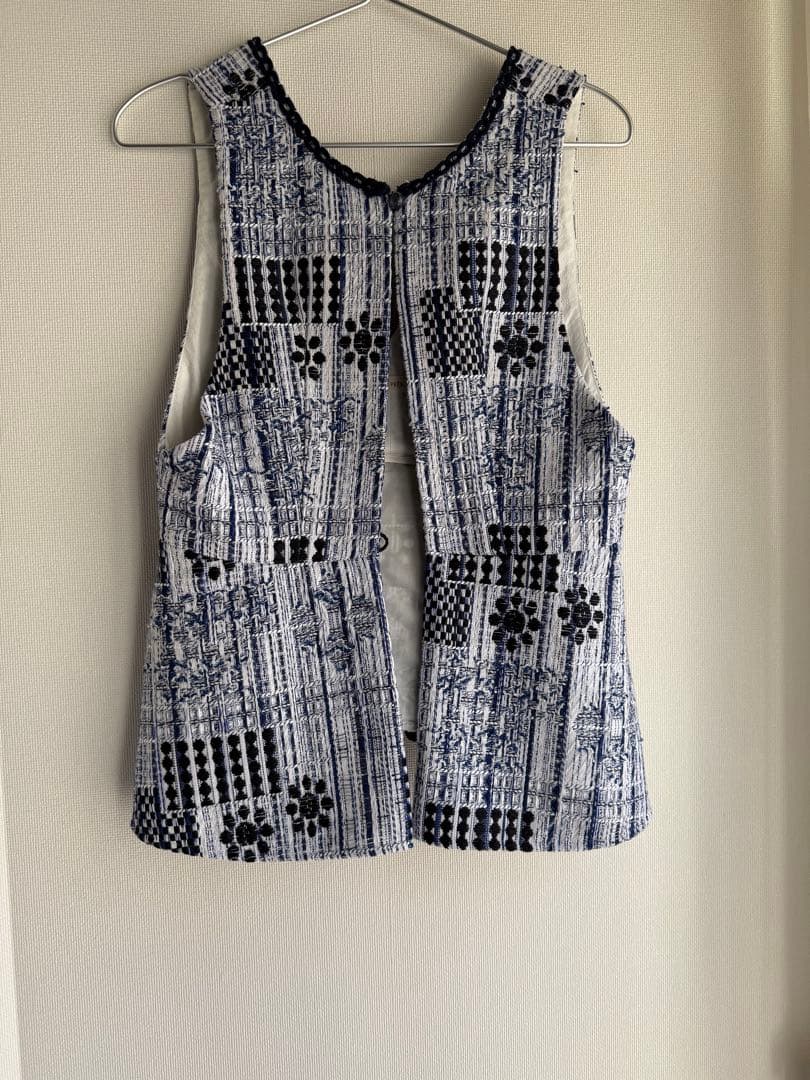 即完売DES PRÉS バスティングブリックジャカードベスト