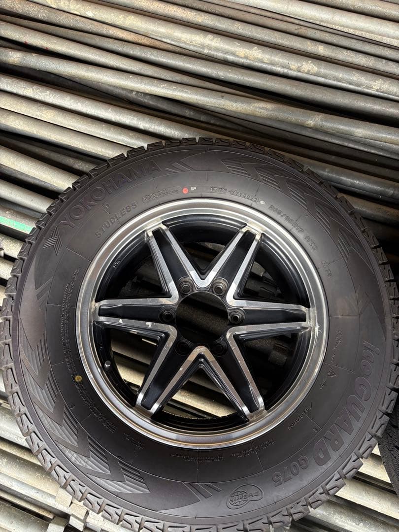 セール中！！265/65R17 ヨコハマ　アイスガード　スタッドレスタイヤセット