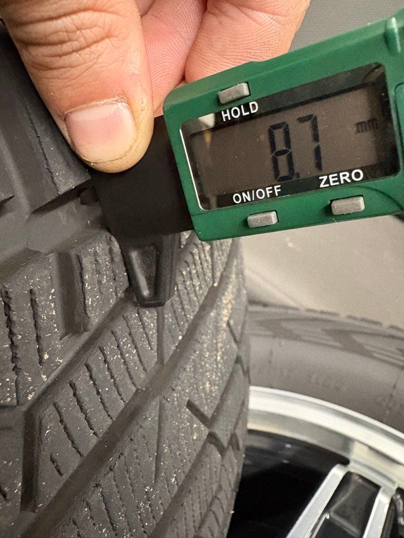 セール中！！265/65R17 ヨコハマ　アイスガード　スタッドレスタイヤセット