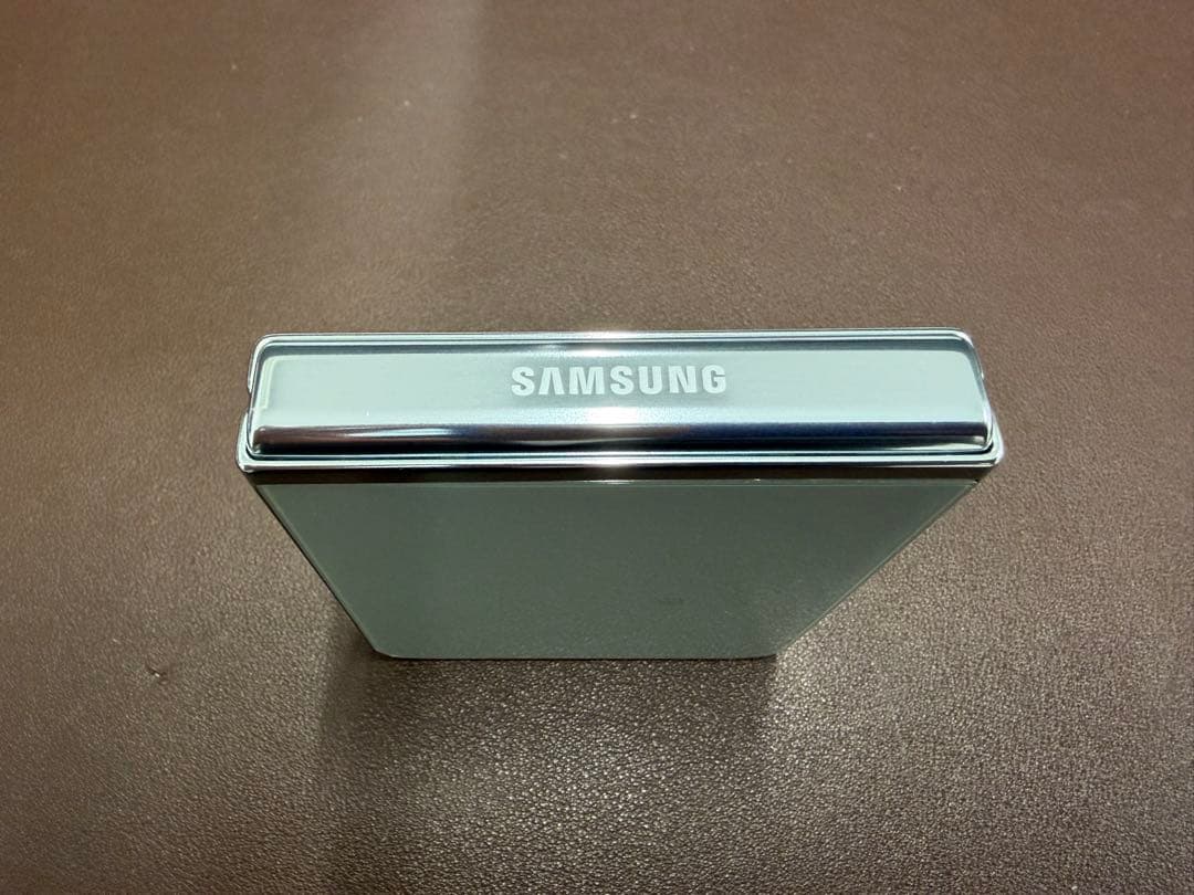 【美品】Samsung Galaxy Z Flip5 本体