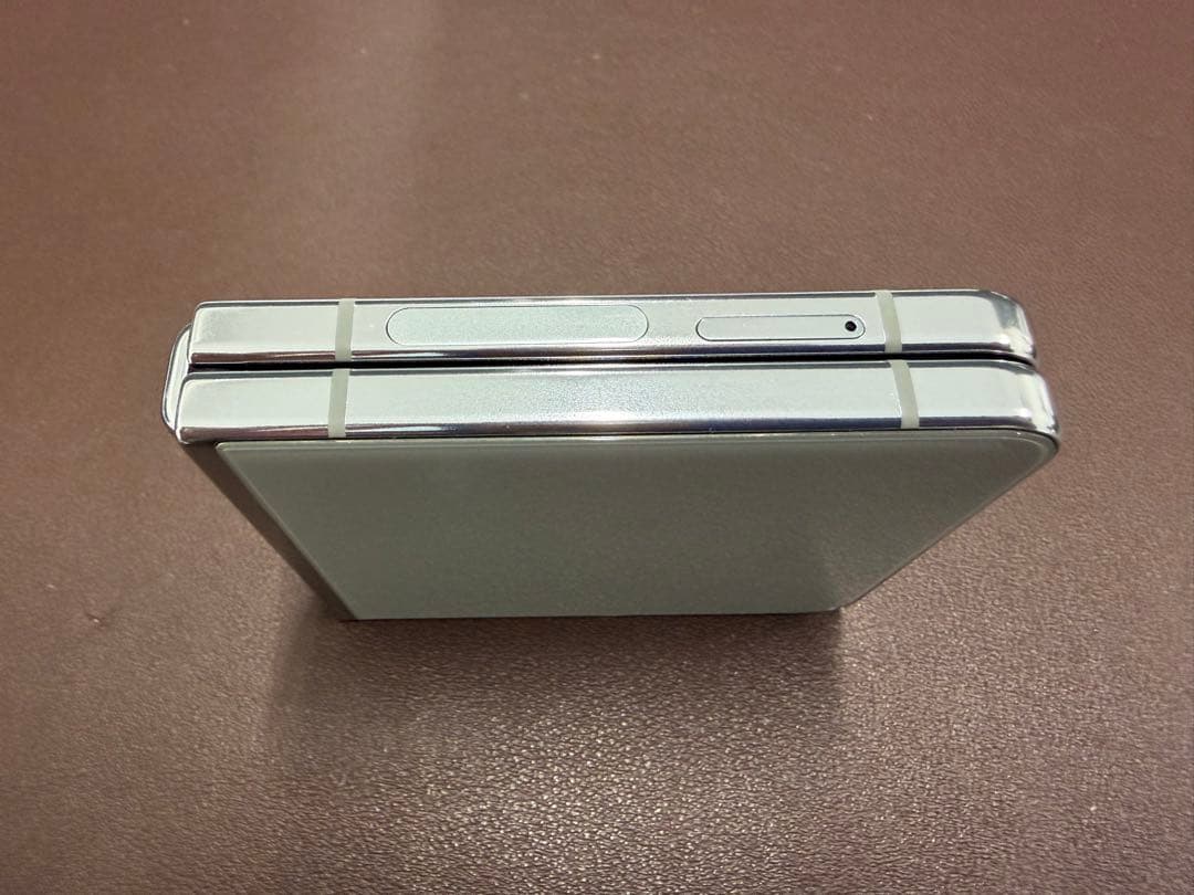 【美品】Samsung Galaxy Z Flip5 本体