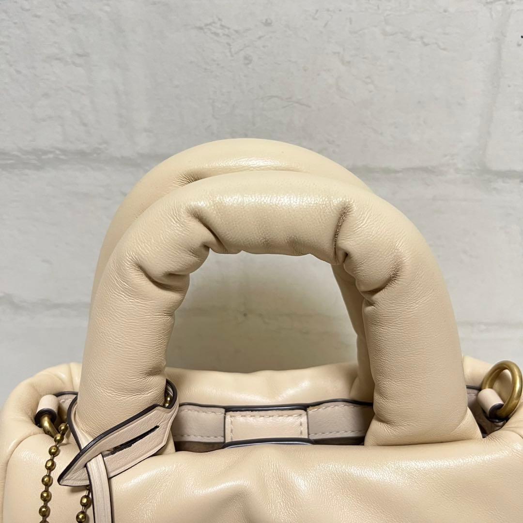 【極美品】コーチ　ミニピロートートバッグ　2way ショルダーバッグ　アイボリー