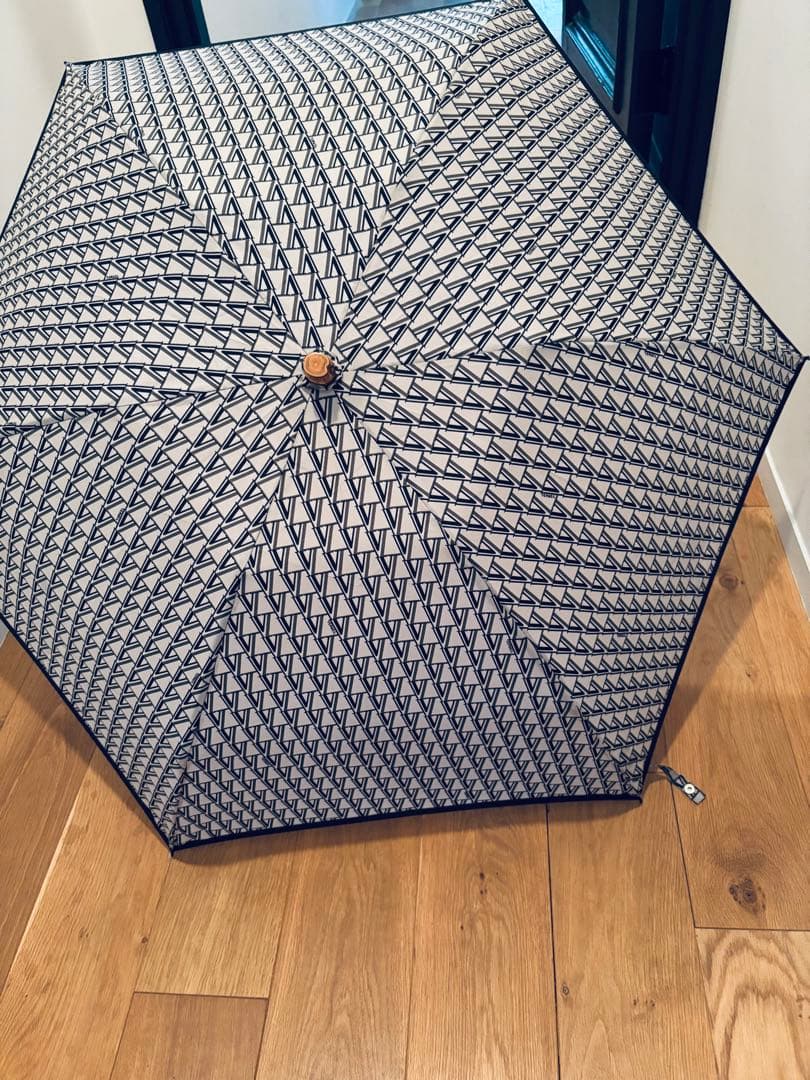 VERMEIL par ienaモノグラムロゴで仕立てた別注折りたたみ傘晴雨兼用