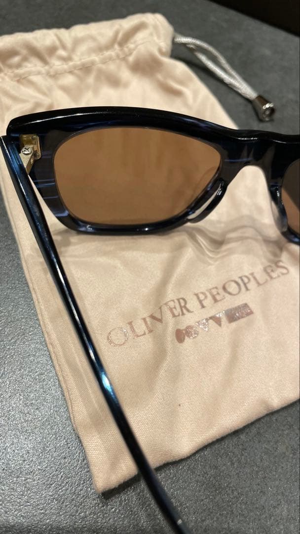 OLIVER PEOPLES サングラス ブラウンレンズ
