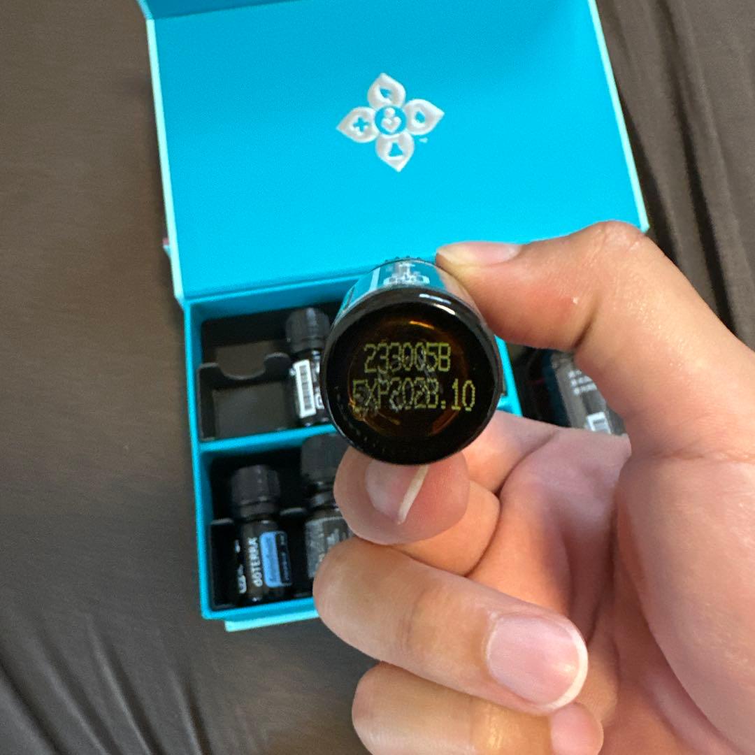 dōTERRA アロマタッチキット