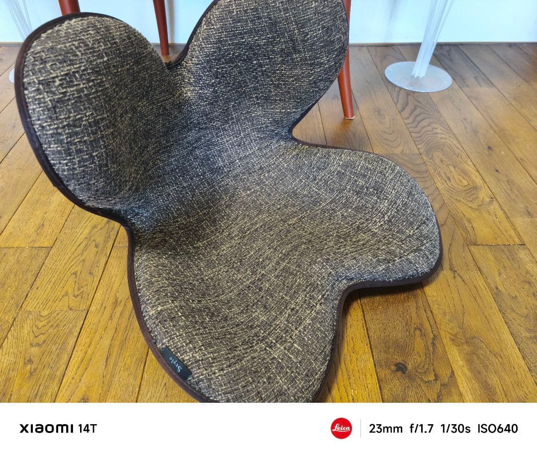 【美品】MTG 骨盤サポート　ボディメイクシート　スタイル　レッド ブラウン