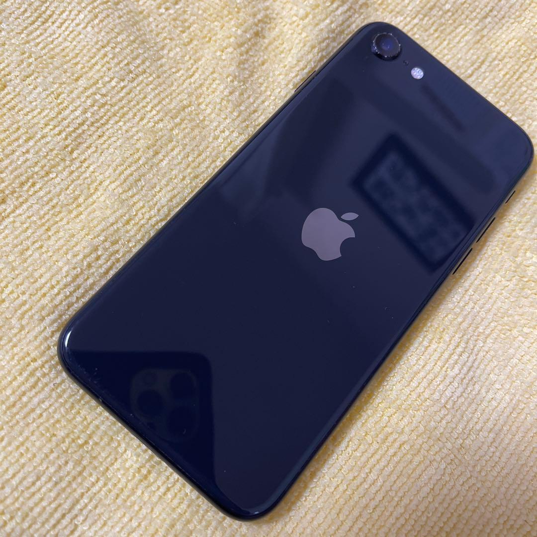 か*ん様 iPhone SE (第2世代) 本体 バッテリー最大容量86% 　付