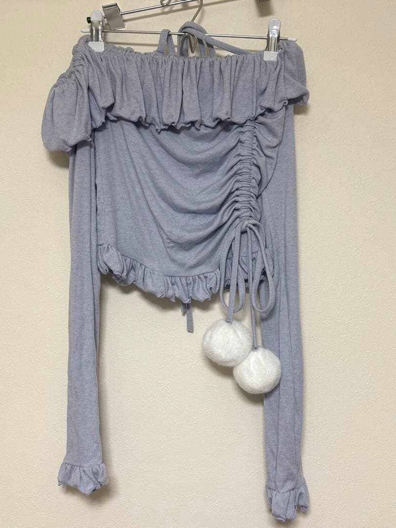 完売品 lilLilly ぽんぽんオフショルトップス ブルー