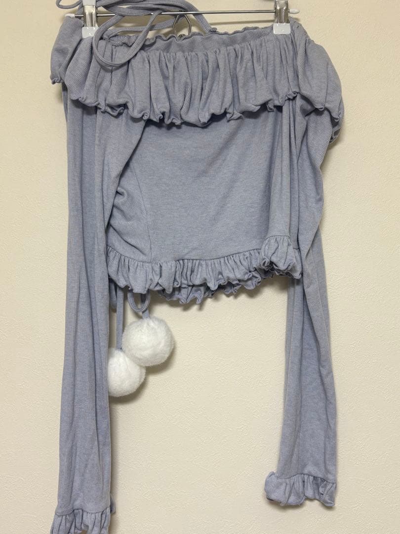 完売品 lilLilly ぽんぽんオフショルトップス ブルー