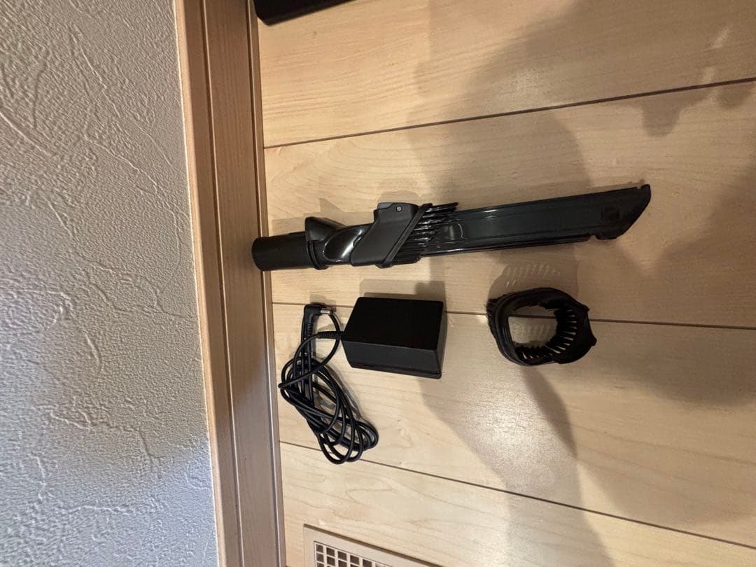 HITACHI コードレス掃除機　PV-BL3L BT未使用近収納付スタンド