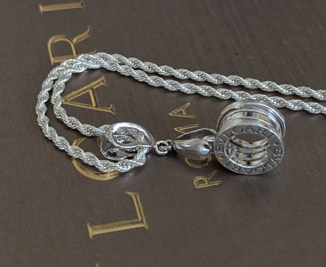 ブルガリ ビー・ゼロワン シルバー ペンダントトップ ネックレス ケース付