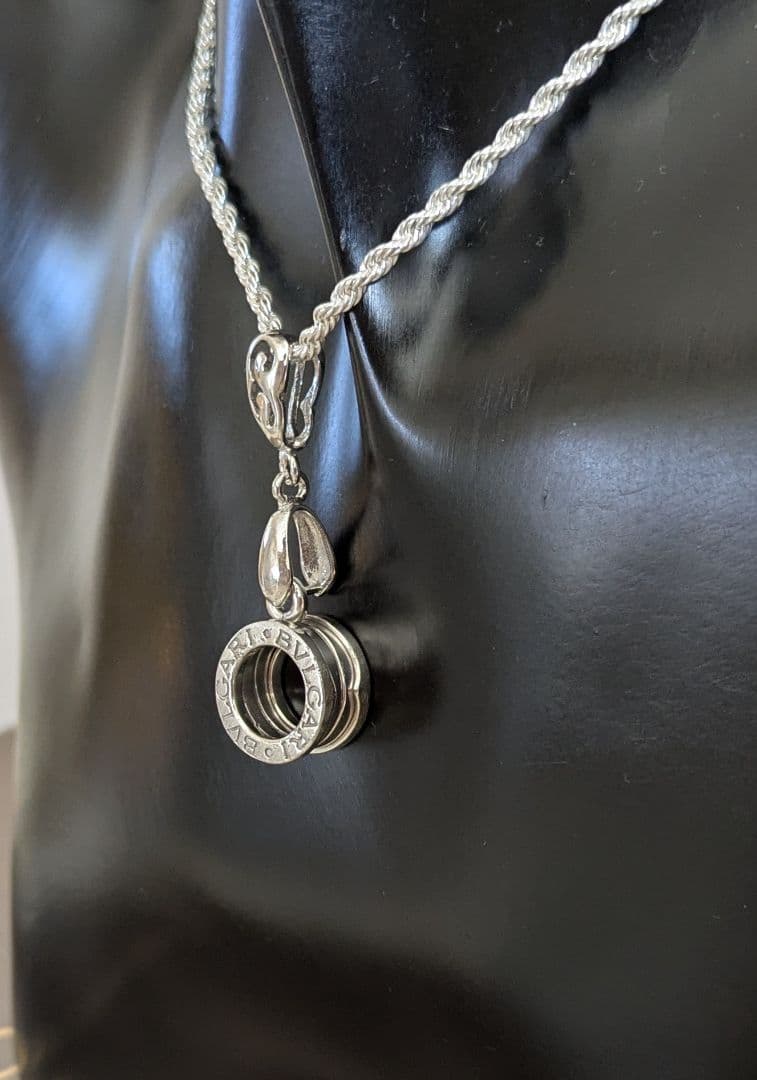 ブルガリ ビー・ゼロワン シルバー ペンダントトップ ネックレス ケース付