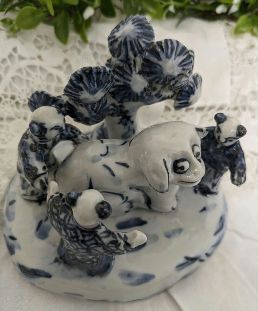 京焼清水焼　5代清風与平作　　　　　　　遊び唐子の置き物　(手作り )