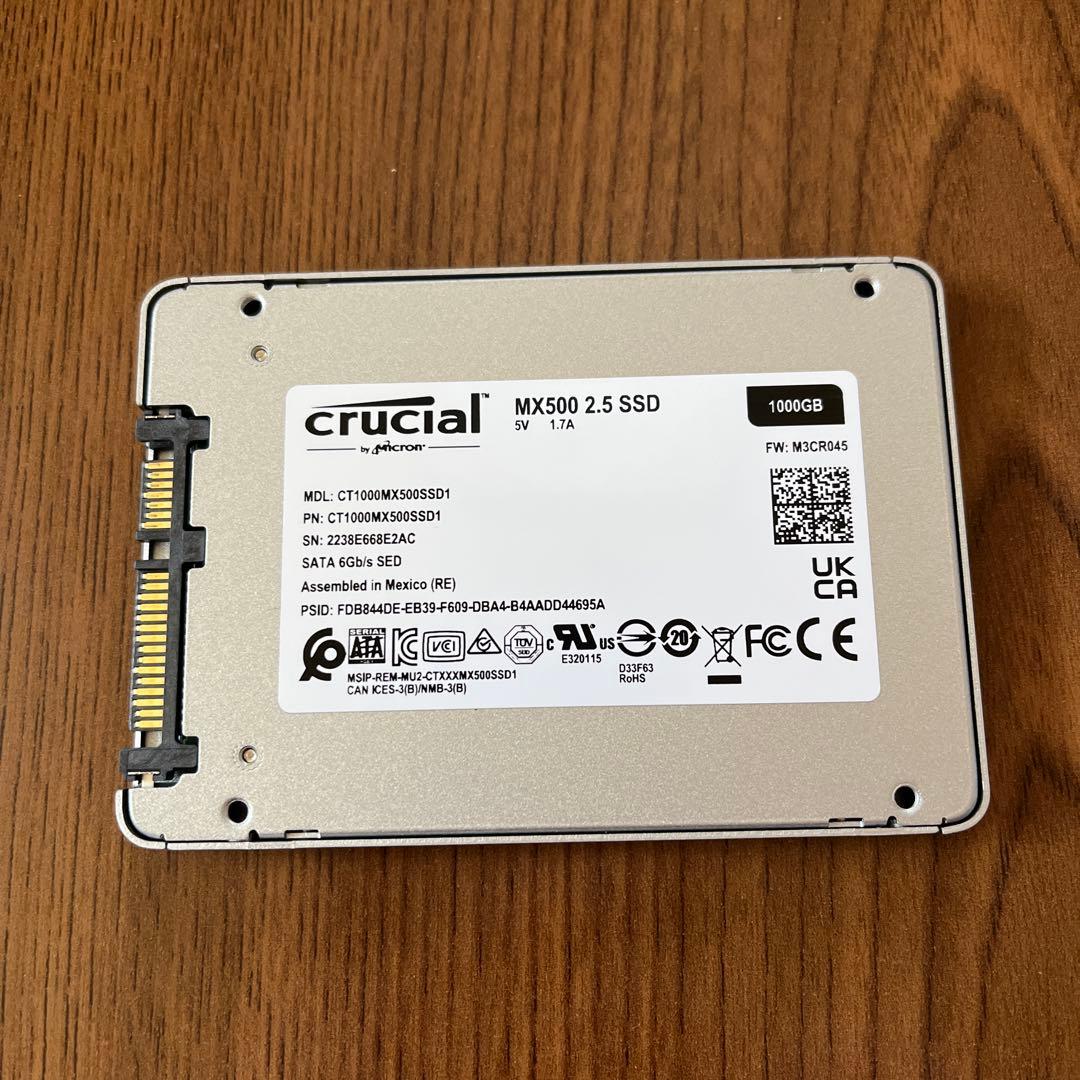 Crucial MX500 1000GB 2.5インチSSD