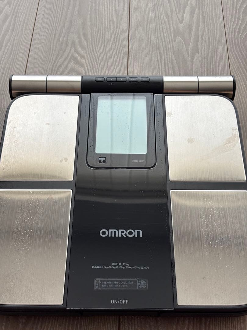 OMRON KRD-703T 体重計