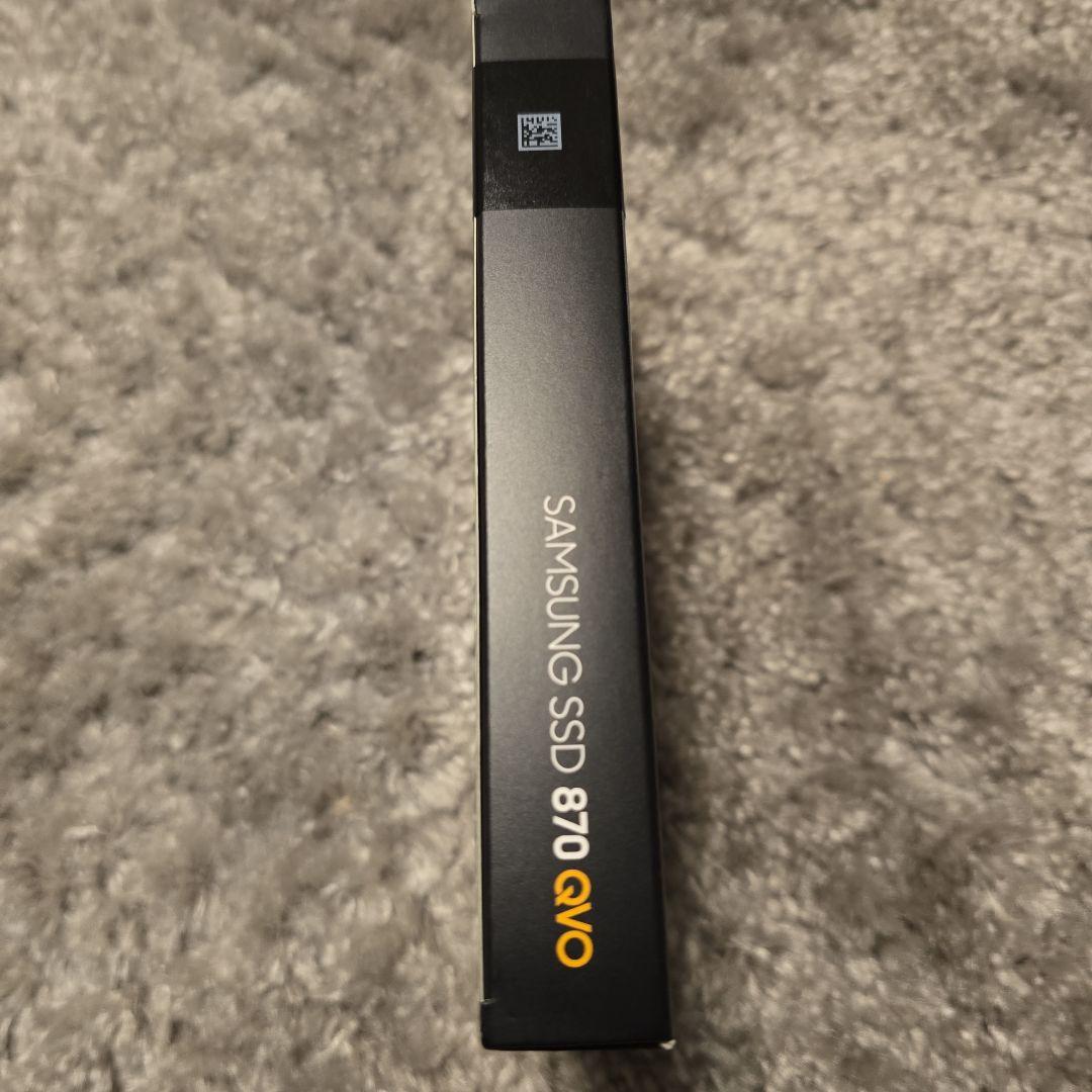 内蔵型SSD Samsung 870 QVO 8TB SSD MZ-77Q8T0B/EC