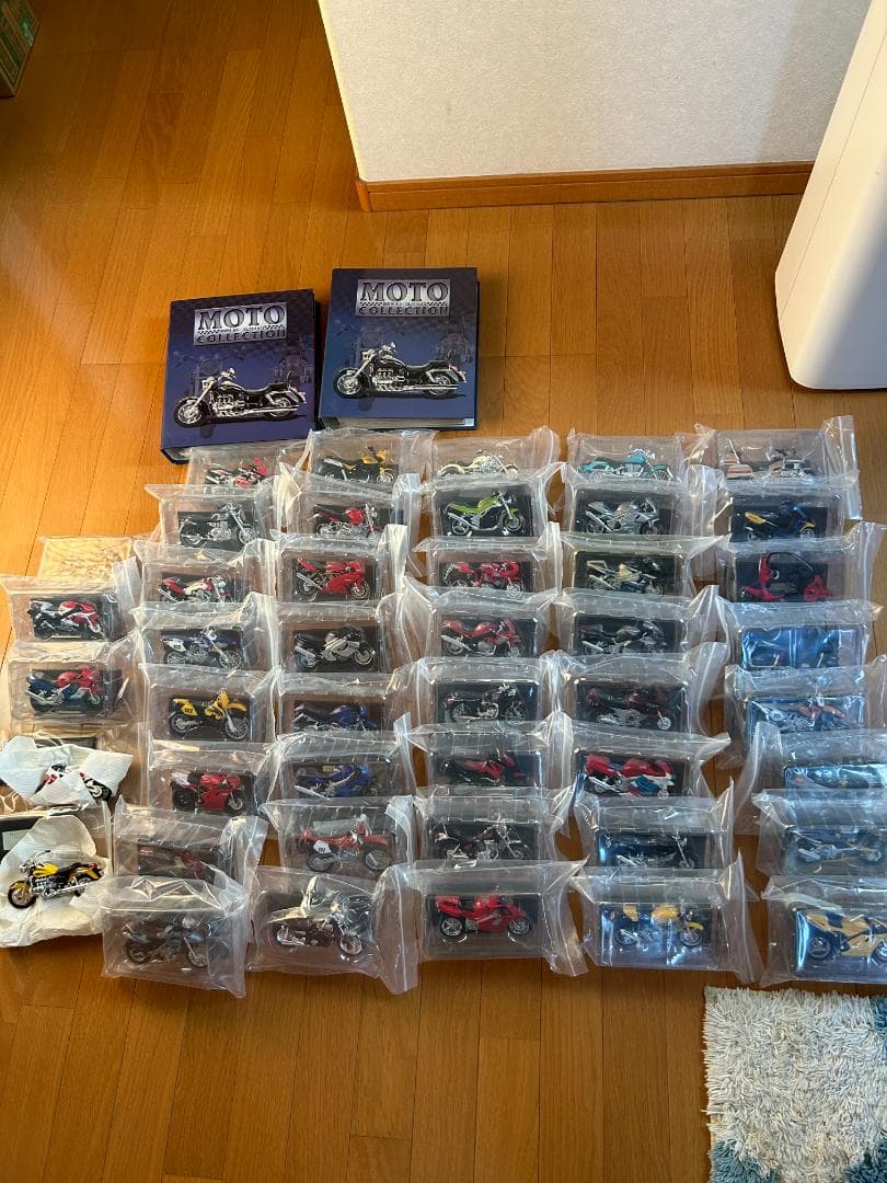 デアゴスティーニ　モトコレクション　45台ダイキャストモデル　資料付