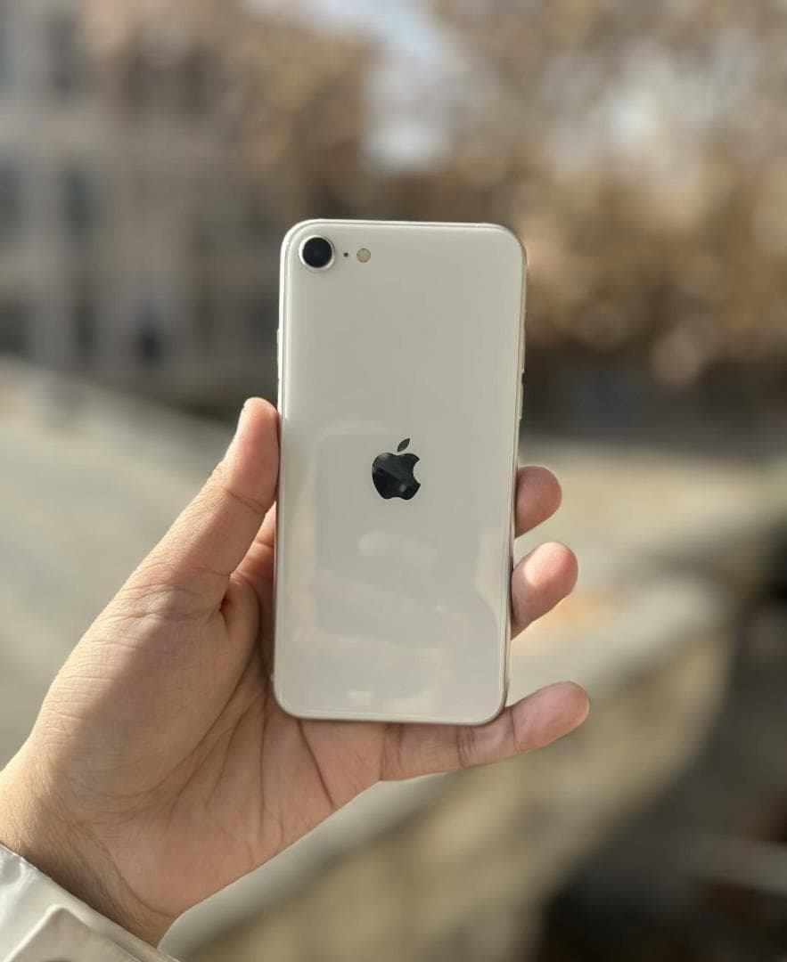 年末特価｜超美品 iPhone SE3 256GB 白色 SIMフリー