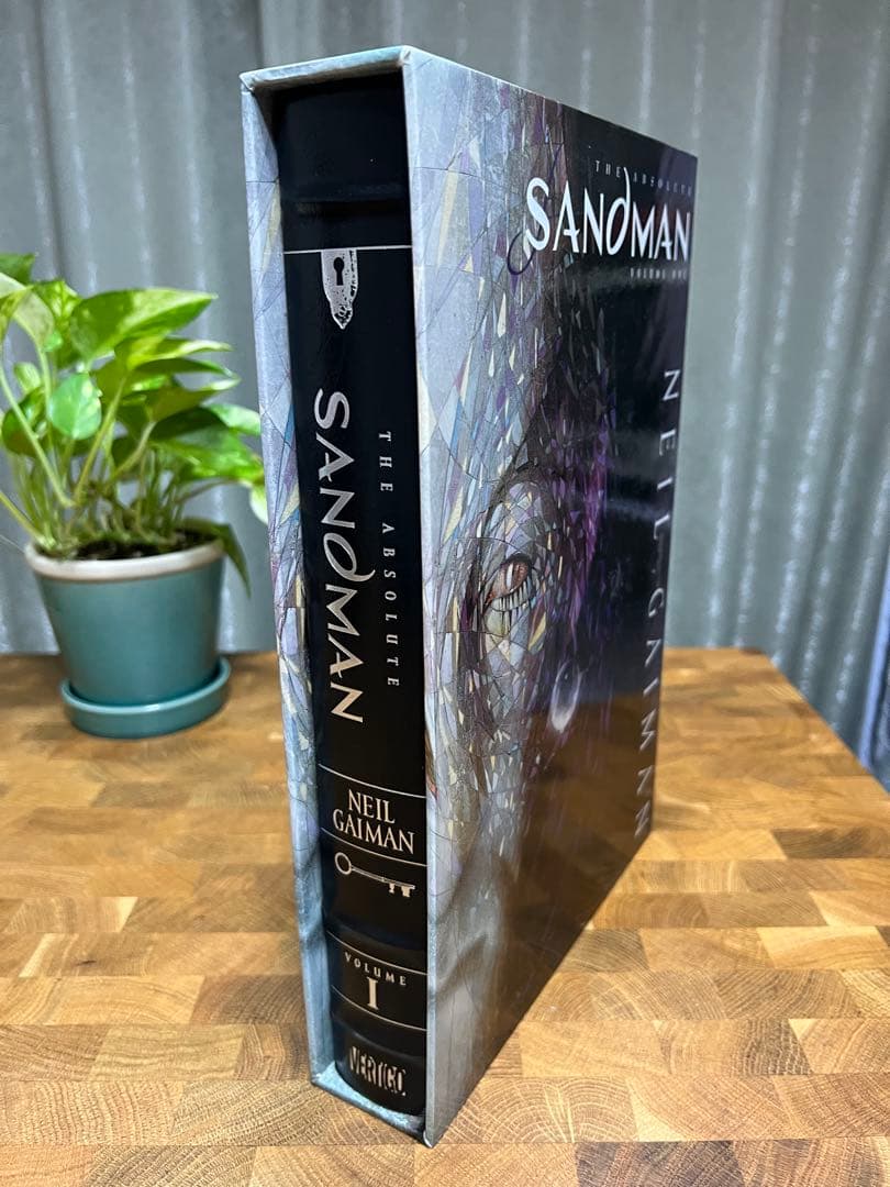 洋書 THE ABSOLUTE SANDMAN VOLUME ONE
