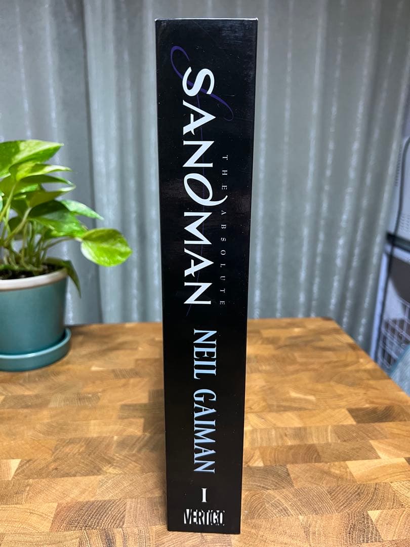 洋書 THE ABSOLUTE SANDMAN VOLUME ONE