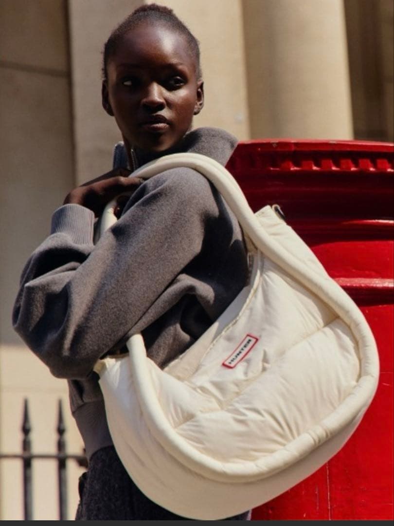 最終値下げ　HUNTER フレイムド パファー ラージ ホーボー