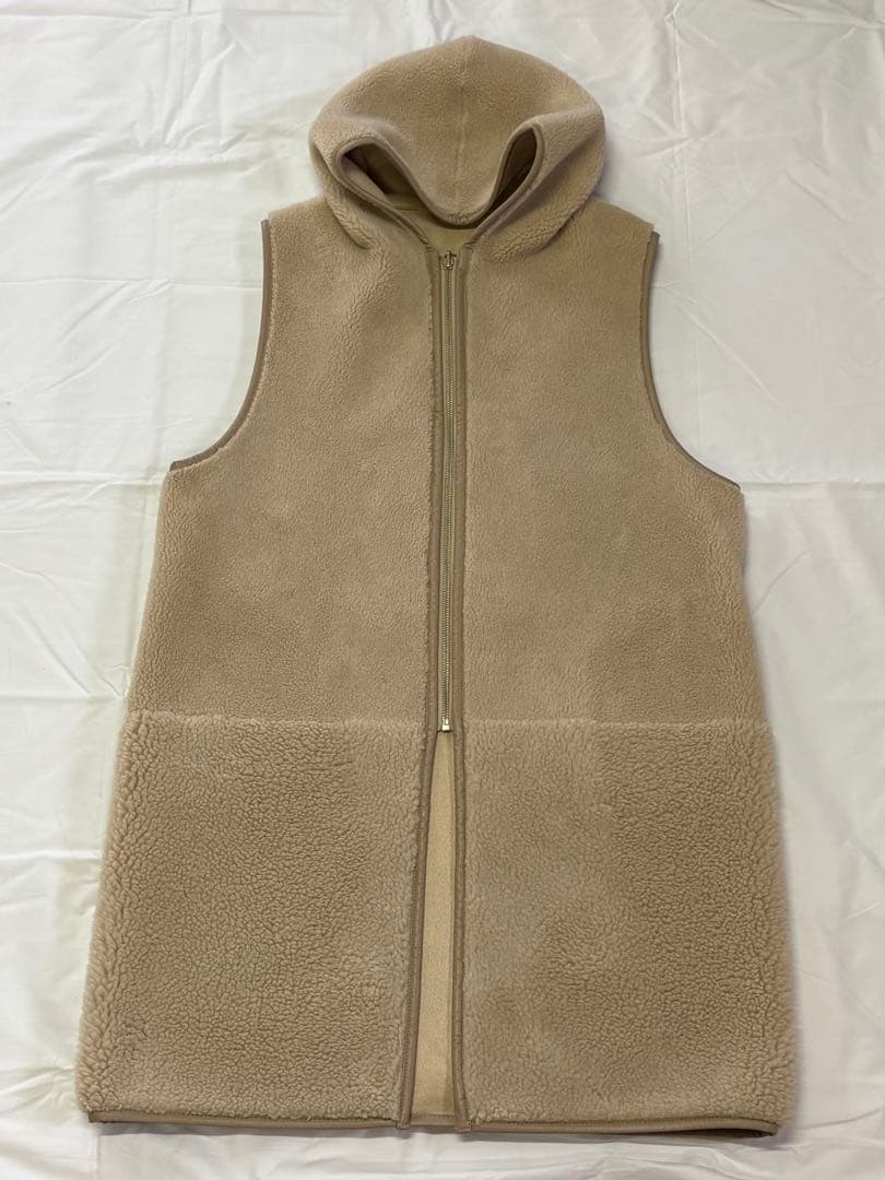 ウィムガゼット 【THE PAUSE】ボアフードロングジレ