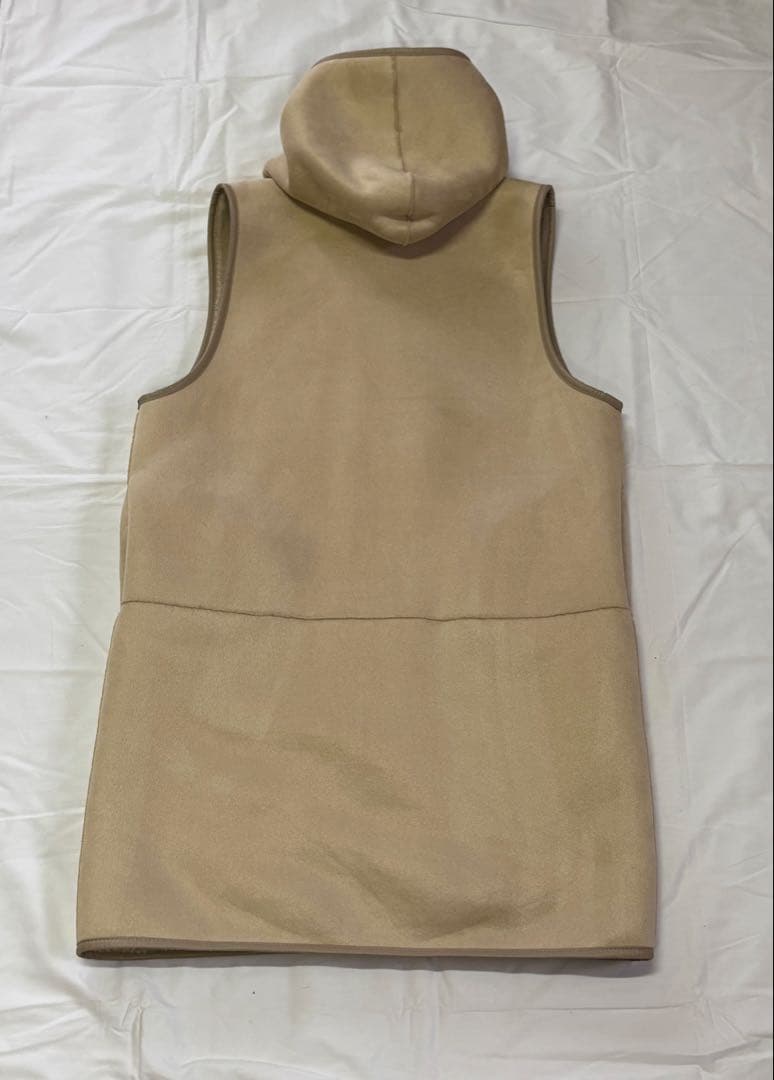 ウィムガゼット 【THE PAUSE】ボアフードロングジレ