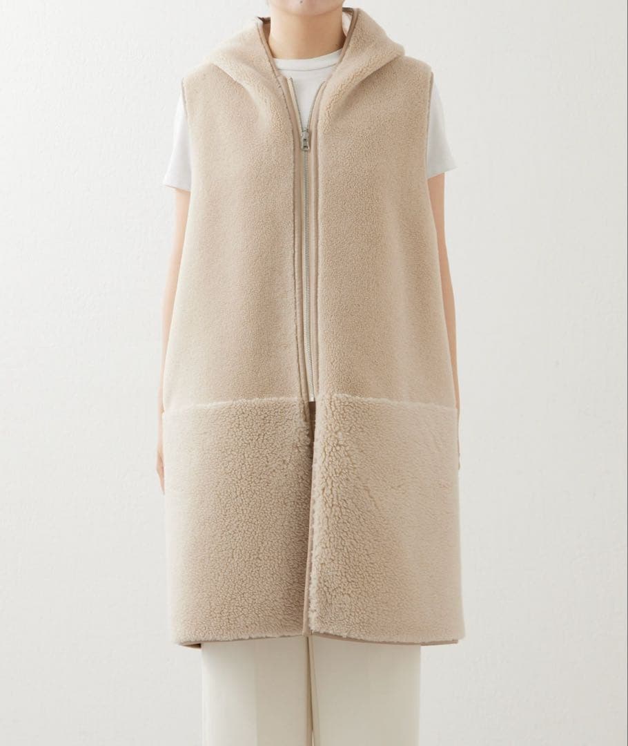 ウィムガゼット 【THE PAUSE】ボアフードロングジレ