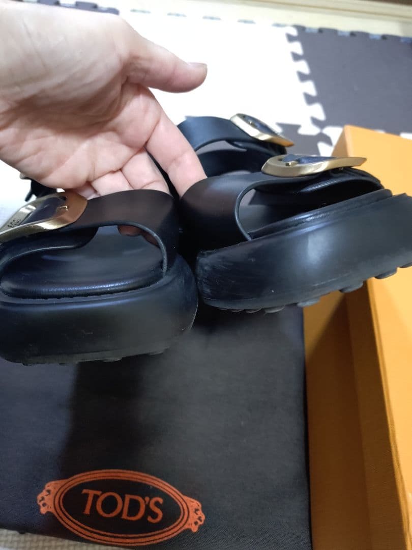 ✿　TOD'S サンダル ゴールドバックル　37