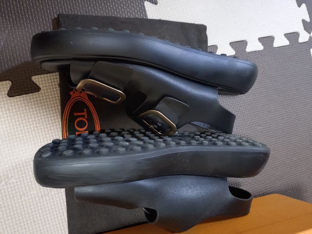 ✿　TOD'S サンダル ゴールドバックル　37